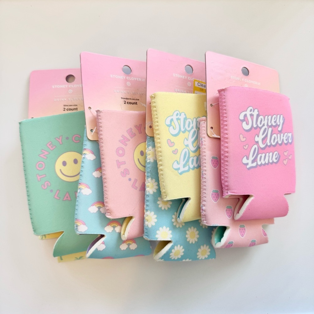 NIP SET OF 8 Stoney Clover Lane can koozies